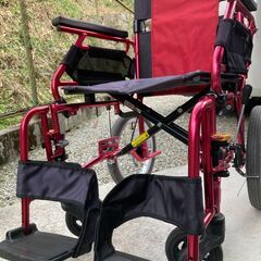 【中古品】軽量車いす キャリカルプラス 介助用（赤）取説付き