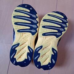 スニーカー　瞬足　黒✕黄　17cm　の画像