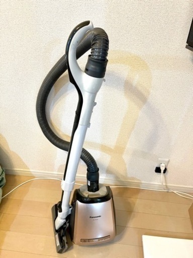 【美品】パナソニック　掃除機　ゴミ発見センサー LED付　2013年式