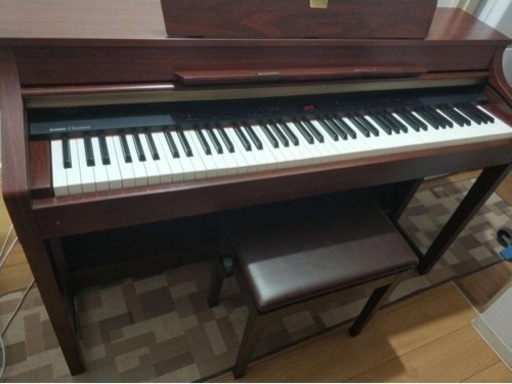 配送可能YAMAHA電子ピアノ　グラビノーバ　CLP-370M象牙調仕上げのNW鍵盤　木製鍵盤を搭載し、グランドピアノに迫るタッチ