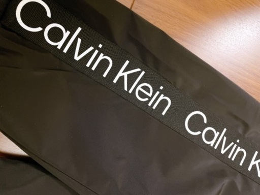 ほぼ新品未使用　半額以下　Calvin Klein　カルバンクライン ck ウインドブレーカージャケット　ナイロンパーカー ジャンバー