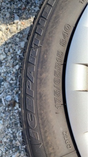 値下げしました！スタッドレスタイヤ175/65 R15、BMWミニクラブマン、純正ホイール付き