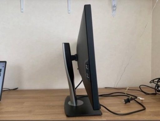 DELL製 29インチ ウルトラワイドモニター　2,560 x 1,080のワイドフルHD解像度  U2913WM 