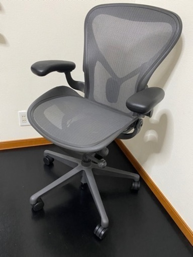 Herman Miller (ハーマンミラー) アーロンチェア ライト オフィスチェア アーム B(ミディアム)サイズ グラファイト(ブラック) BBキャスター 12年保証