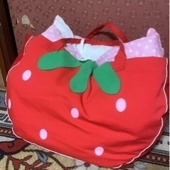 いちごバッグ お泊まり布団