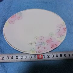 ◆2点Nina Ricci（ニナリッチ）花、楕円皿、綺麗、◆定型文不可⭐お手数おかけします、プロフィール必読ですの画像