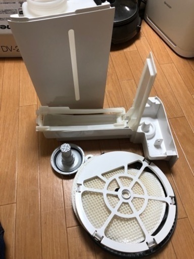 シャープ　加湿空気清浄機　KI-HS70-W