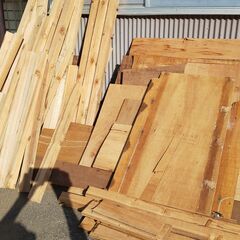 解体時に出た廃材　貰ってください♪