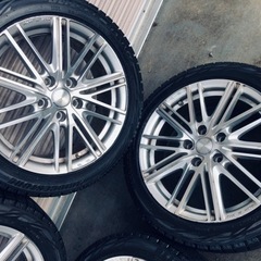 冬タイヤ 225/45R17 PCD114アルミ付スタッドレス 4本組の画像