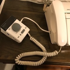 固定電話で相手の声の音量調整、録音出力ジャック付　お年寄りに… 値下げ