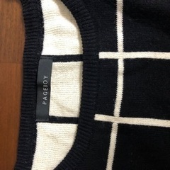PAGEBOY格子柄のセーター&袖フリルセーターの画像