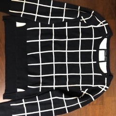 PAGEBOY格子柄のセーター&袖フリルセーターの画像