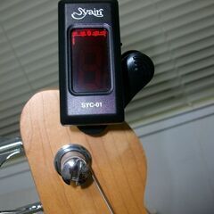 セルダー　ベースギター　ソフトケース 教則DVD 付き　シールド２m87cm 　クリップチューナー　使用半年の画像