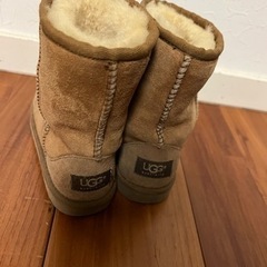 UGG ブーツ　アグブーツ　19センチ　の画像