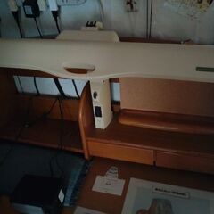 学習机上のライト付き本棚