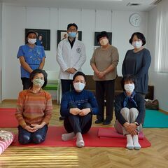 猫背改善ストレッチ【木阪病院(3月)】の画像