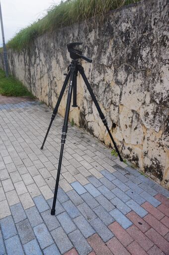 全高2.5ｍの超大型三脚　SLIK　THE PROFESSIONAL4