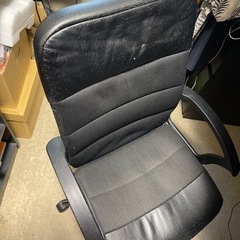 オフィスチェアです。 無料で差し上げます。 