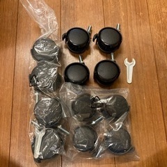 【新品未使用】メタルラック　キャスター　3パック