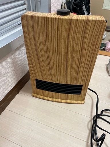 セラミックファンヒーターです。早く決めたいので交渉スムーズな方！