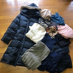 レディース服まとめうり　ダウンコート　ワンピース　トップス　ボトムス