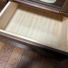 アンティークチェストの画像