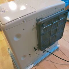 ダイニチ 石油ファンヒーター ブルーヒーターFW-479LE ホワイト 灯油入り 灯油缶おまけで付けられます。の画像