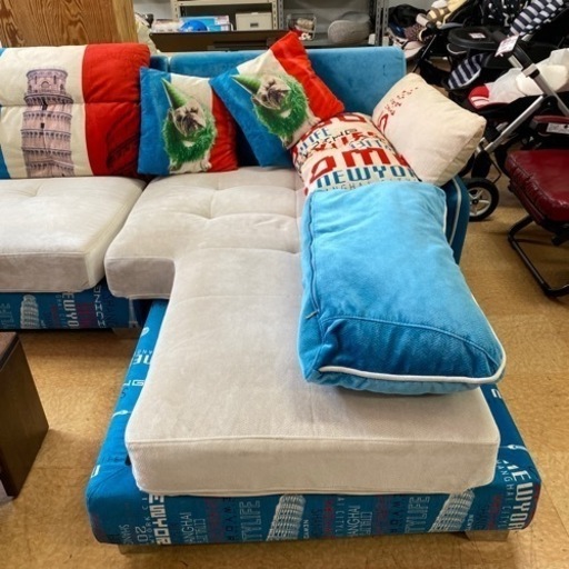 お部屋のアクセントに???3人掛けソファー