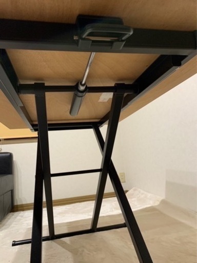 [昇降式] 便利なダイニングテーブル　ニトリ