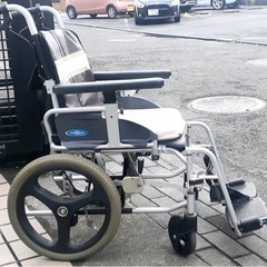 車椅子　(定価6万円)