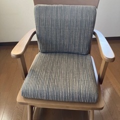ニトリ　回転肘掛けダイニングチェア　4脚