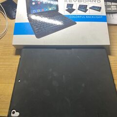 ipad os 16.1.1  第６世代　ワイヤレス　キーボード付の画像