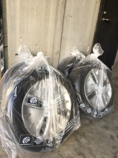 タイヤ付きホイール