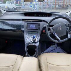 ☆ご成約☆ 安心の12ヶ月保証　距離無制限　　自社ローン中古車販売 　カーメル　平成21年式　　トヨタ　プリウス　　燃費が良くスマートな走りが出来るお車です！カラーはブラックで人気色なのでお勧めの車両です！の画像