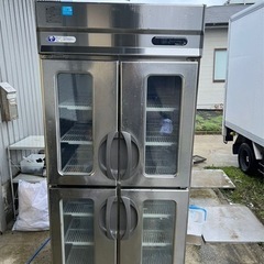 縦型冷蔵庫　ジョッキクーラー　幅900*奥行650 高さ1950 三相200V