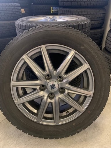 購入者決定しました。　205/60R16 ホイール付きスタッドレスタイヤ