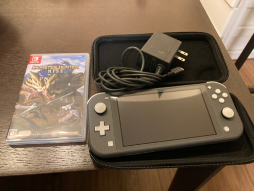 SWITCH lite 、モンハンRISE