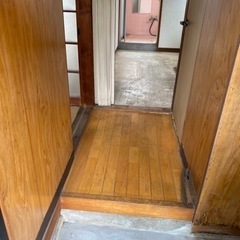戸建て壁の重ね貼り・建具の調整