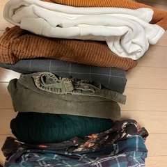 不要な服合計8点、一緒に譲りますの画像