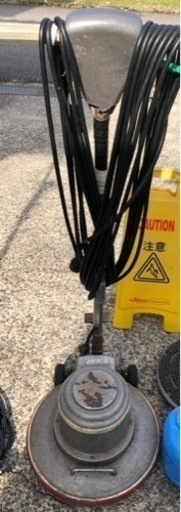 床清掃用ポリッシャー&パッド台