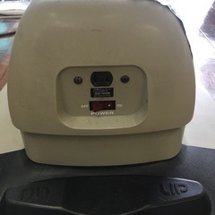 美容椅子　電動昇降台の画像