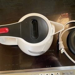 電気ポットの画像
