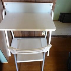 ◇机・テーブル＆椅子セット/リモートやその他に◇の画像