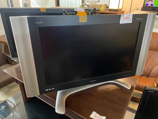 リサイクルショップどりーむ荒田店No.4827　テレビ　32型　　サイドスピーカー付きで臨場感バッチリ♪　リモコンなし。。