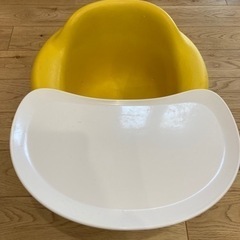 バンボ机つき