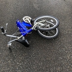 ブリヂストン折り畳み自転車の画像