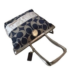 COACH コーチ シグネチャー ストライプ トートバッグ ネイビーの画像