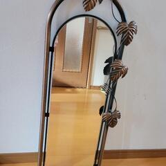 ブロンズカラーのミラー