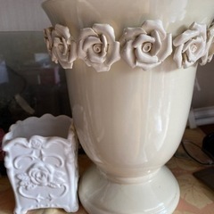 白い花瓶