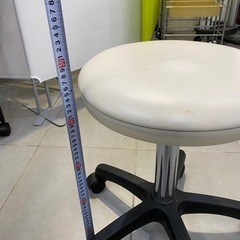 ローラー付イス